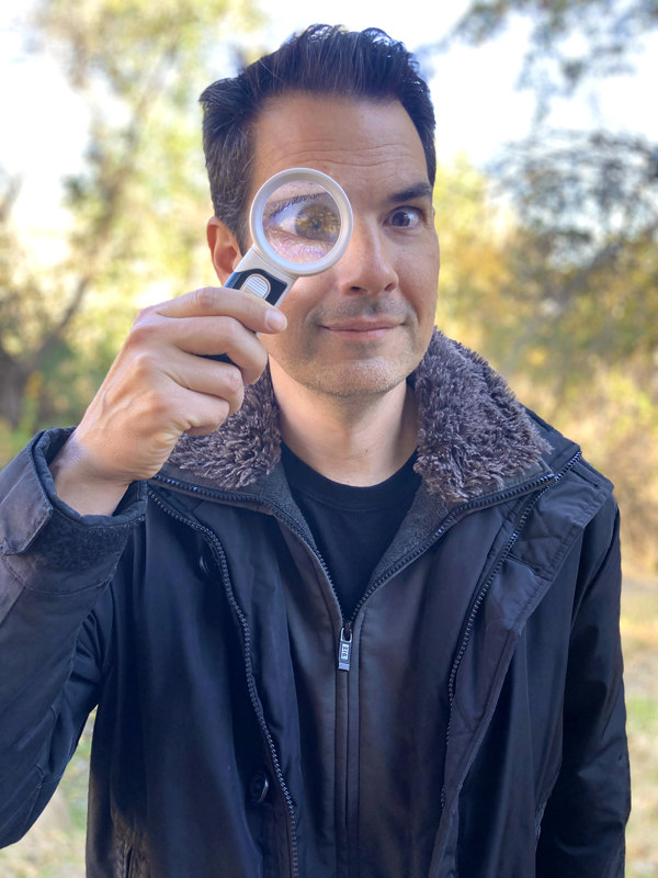 Goofy Tim with magnifying glass. Photo copyright Anastasia Boomer. Goofy Tim with magnifying glass. Photo copyright Anastasia Boomer.